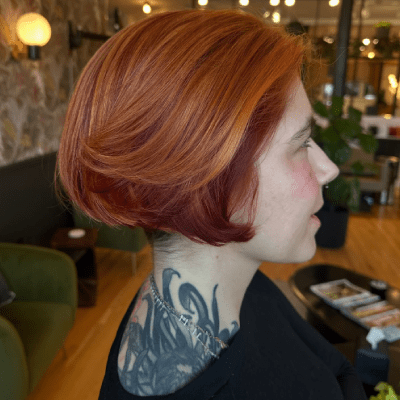 WOMEN'S HAIRCUTS